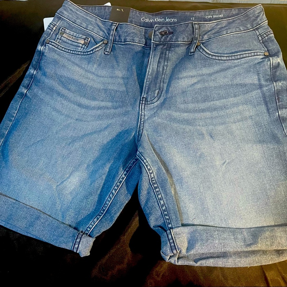 Calvin Klein knee length shorts